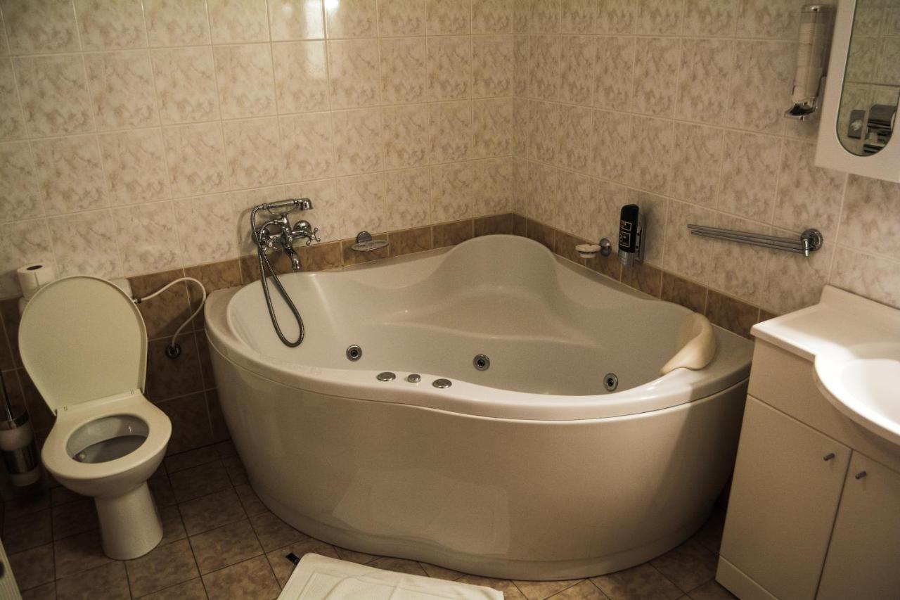 Hotel Rohac Trstená Extérieur photo